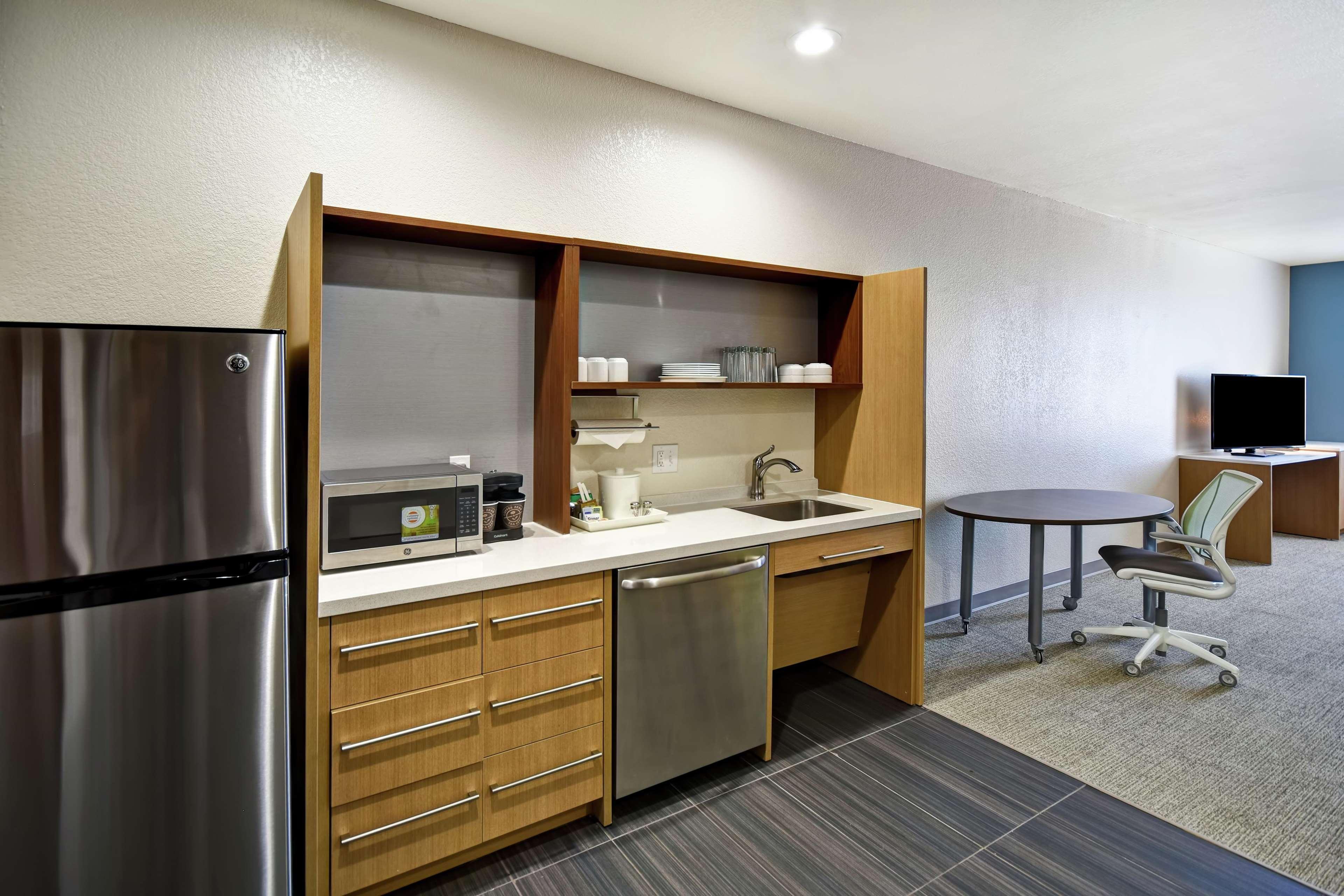 Home2 By Hilton Airport Oklahoma City