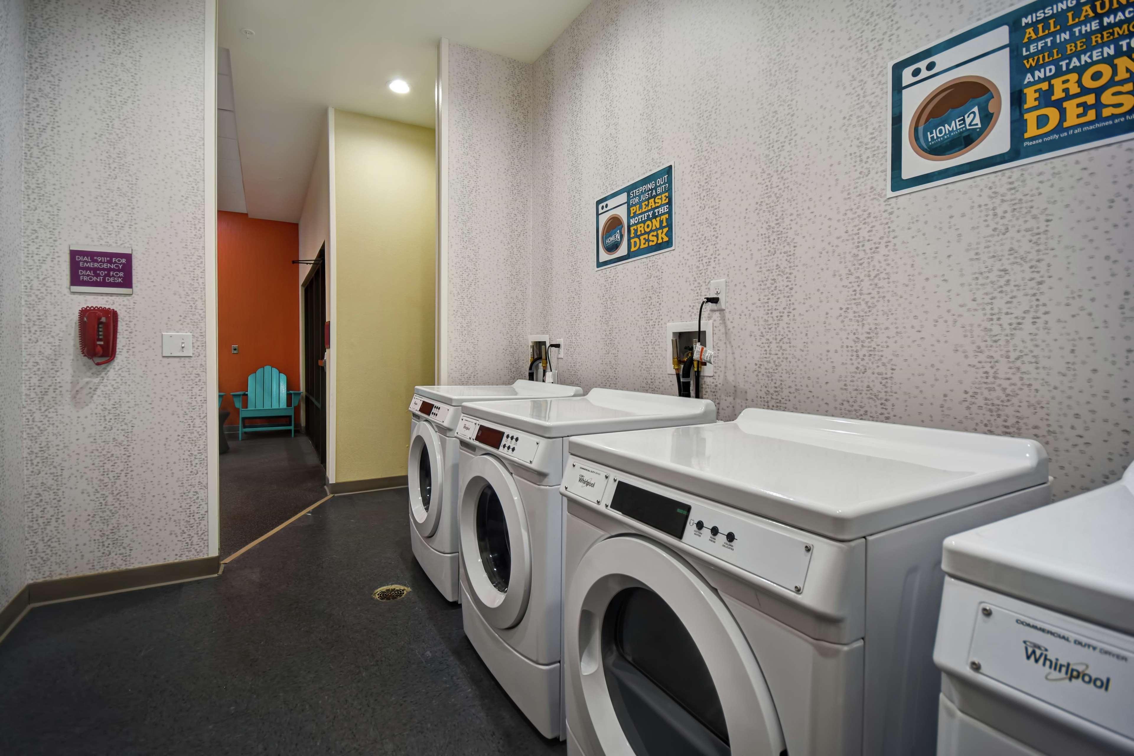 Home2 By Hilton Airport 3*