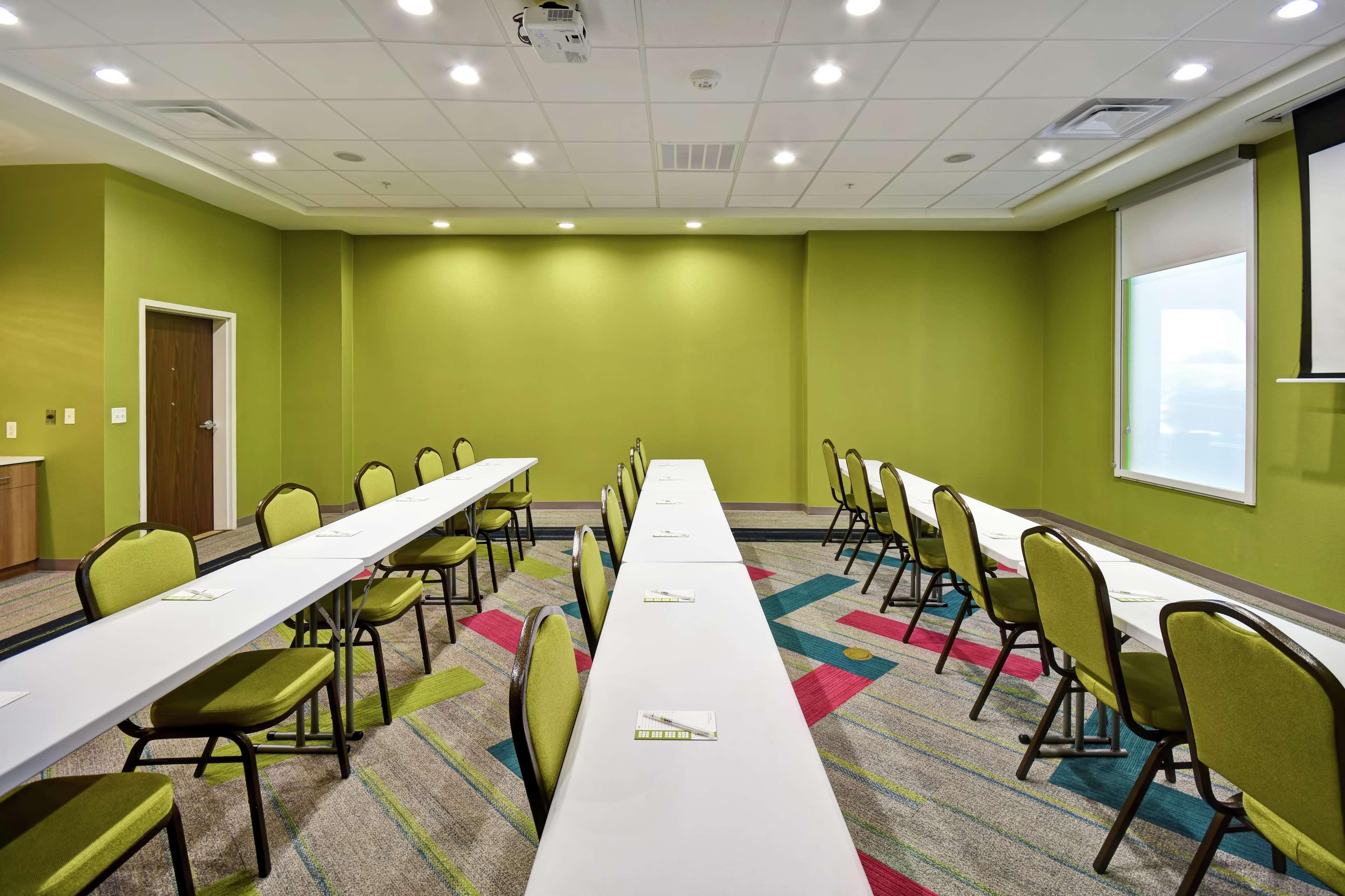 Hotel Home2 By Hilton Airport Oklahoma City