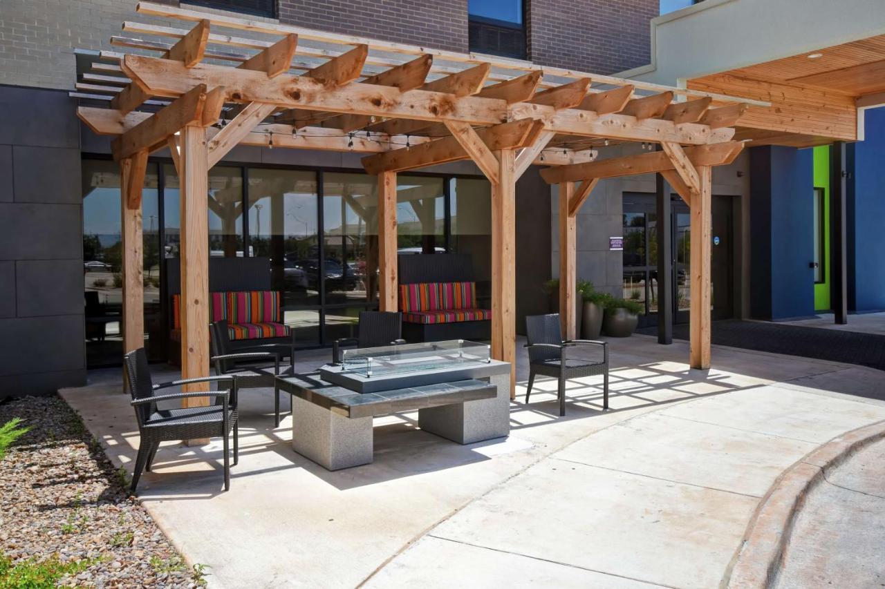 Home2 By Hilton Airport Oklahoma City